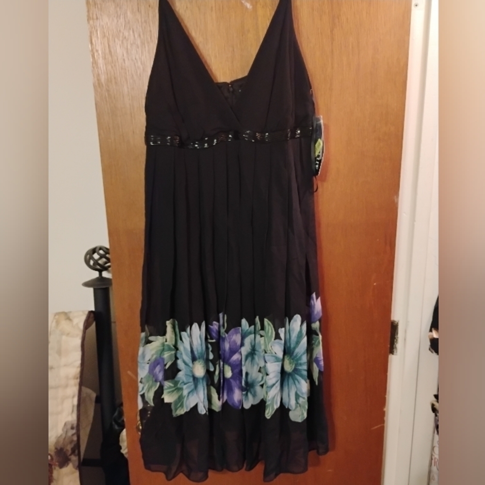 Spaghetti Strap Pleated Dress